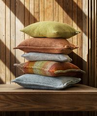 FRI_CUSHIONS_103454